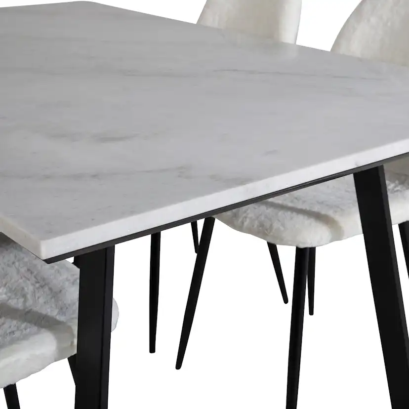 Matgrupp Venture Home Estelle 140 med 4 Pooya Stolar