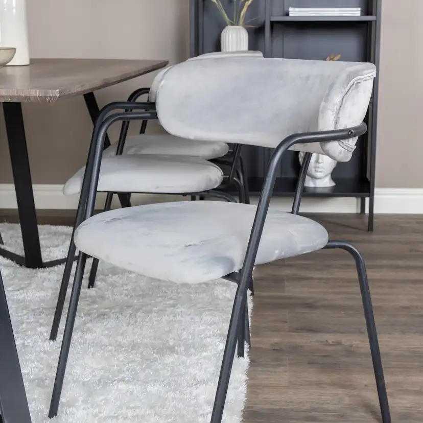 Matgrupp Venture Home Madde med 6 Aris Stolar Sammet