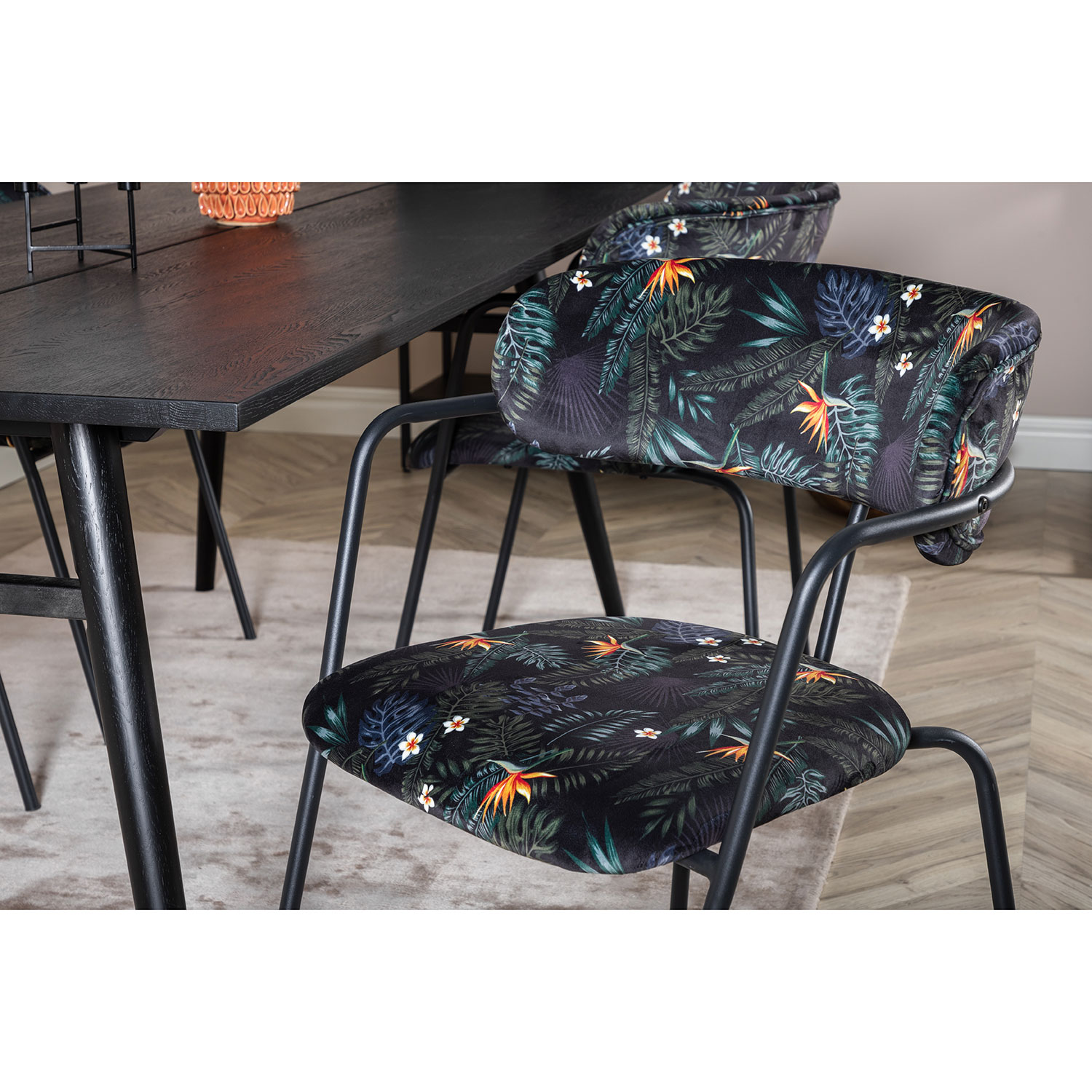 Matgrupp Venture Home Sleek med 4 Arrow stolar