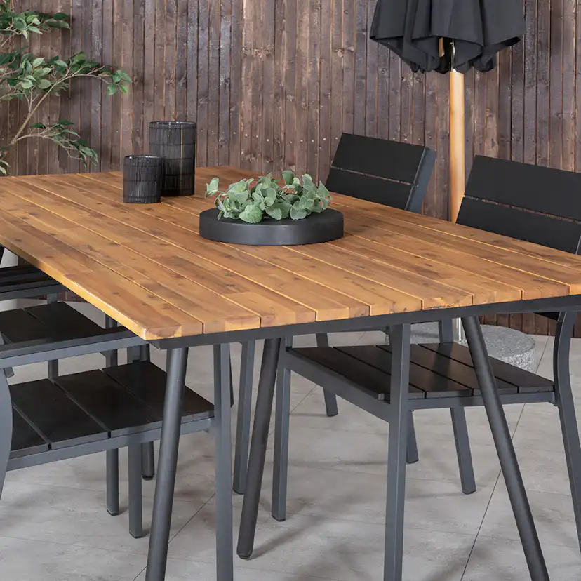 Matgrupp Venture Home Chane med 4 Lede Stapelbara Matstolar