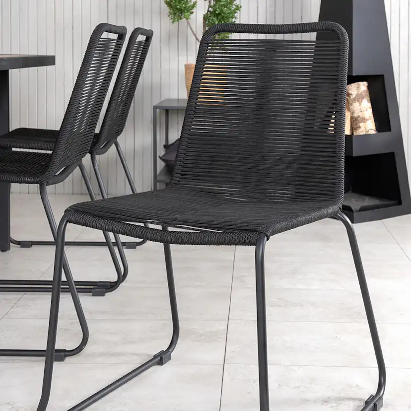 Matgrupp Venture Home King med 6 Lumi Stapelbara Matstolar