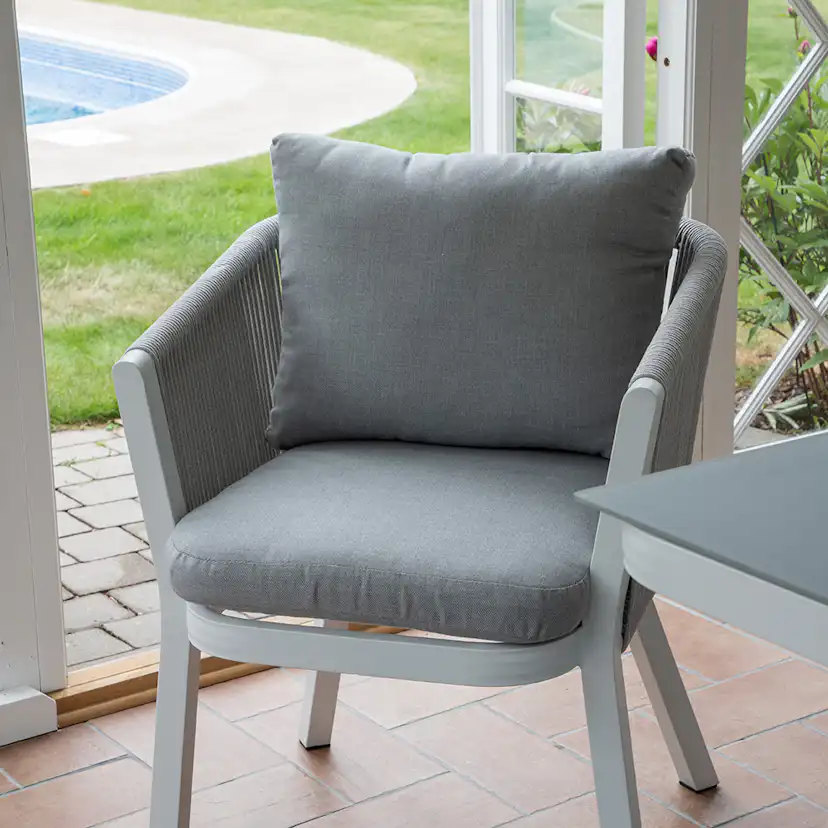 Matgrupp Venture Home Vyn Vit med 4 Vyn Matstolar