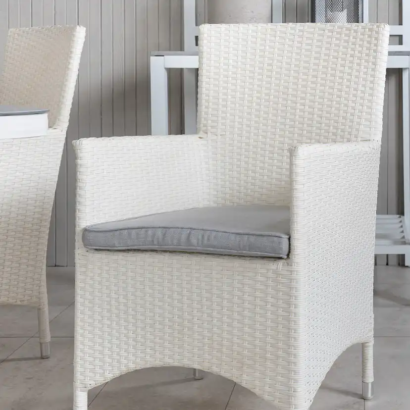 Matgrupp Venture Home Vyn med 4 Mani Karmstolar