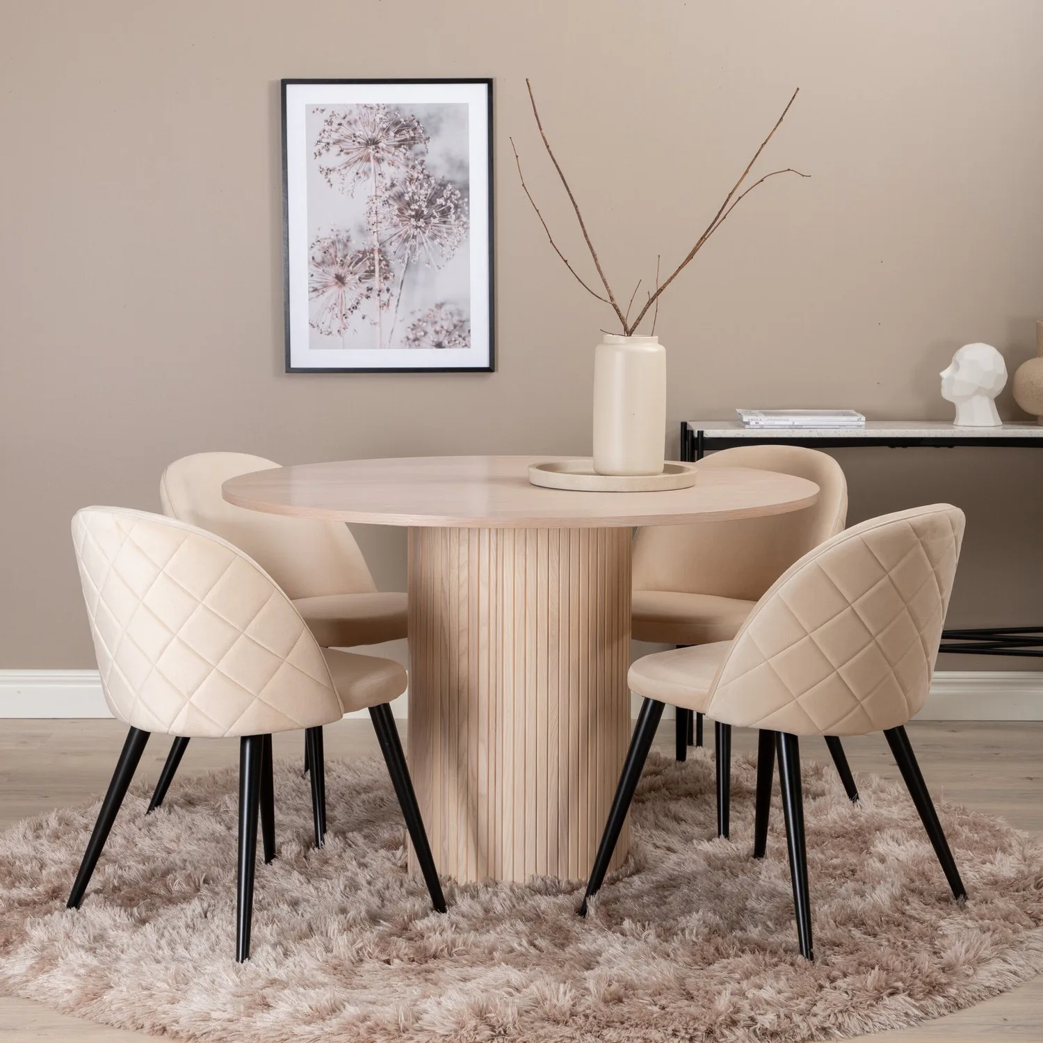 Matgrupp Venture Home Bianca Rund med 4 Valentina Stitches Stolar Sammet