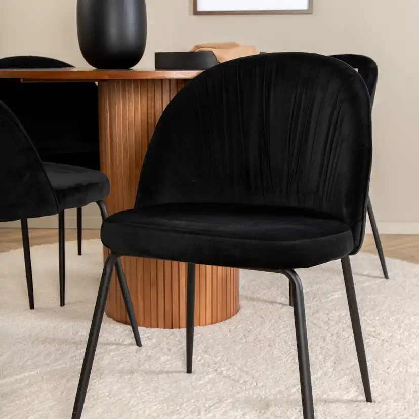 Matgrupp Venture Home med Bianca Matbord och 4 Wrigley Matstolar