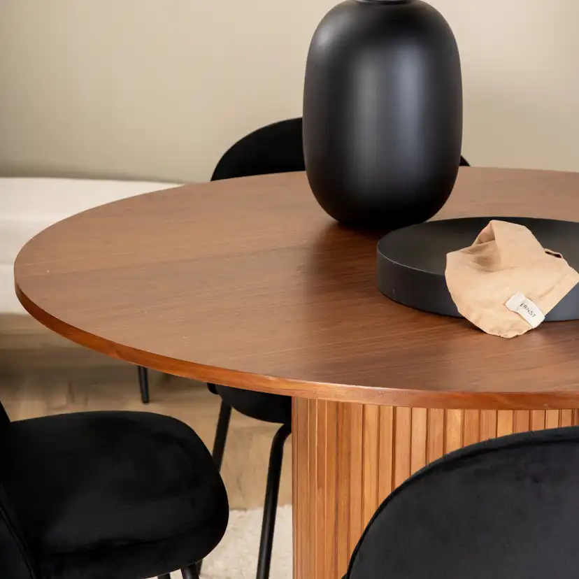 Matgrupp Venture Home med Bianca Matbord och 4 Wrigley Matstolar