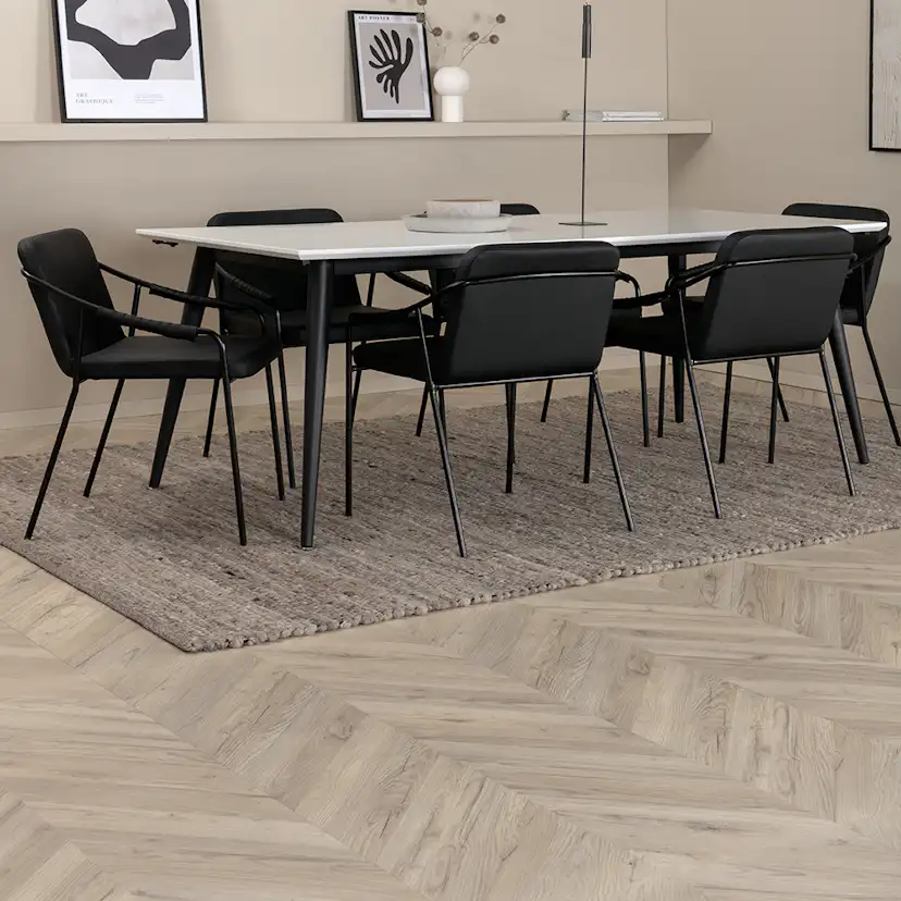 Matgrupp Venture Home Jolie med 6 Tjärö Stolar