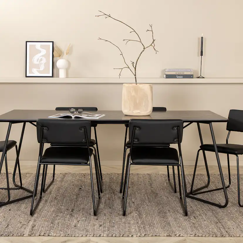 Matgrupp Venture Home Annika matbord och Kungshamn matstol