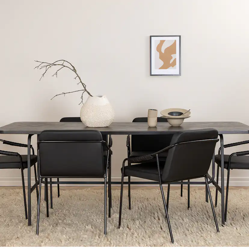 Matgrupp Venture Home Chicago matbord och Tjärö matstol Svart