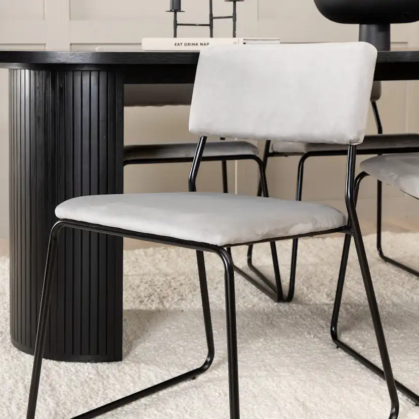 Matgrupp Venture Home Bianca Svart med 4 Kungshamn Stolar