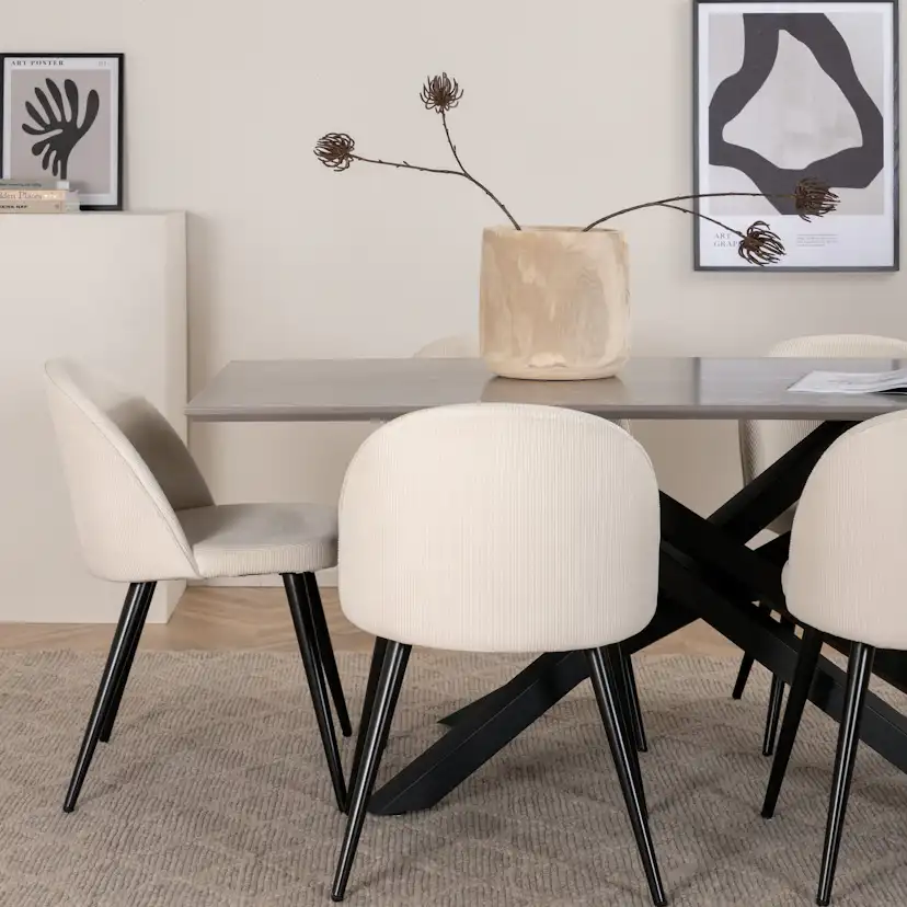 Matgrupp Venture Home med Piata Matbord och 6 Valentina Matstolar