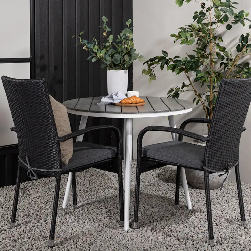 Cafégrupp Venture Home Break Ø90 cm med 2 Anna Stolar