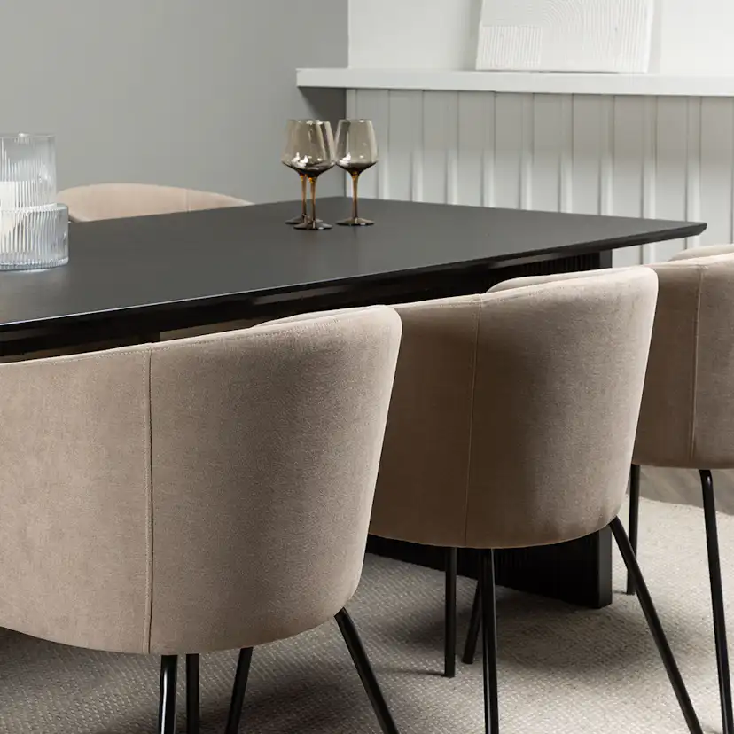 Matgrupp Venture Home Vail med 6 Berit Stolar