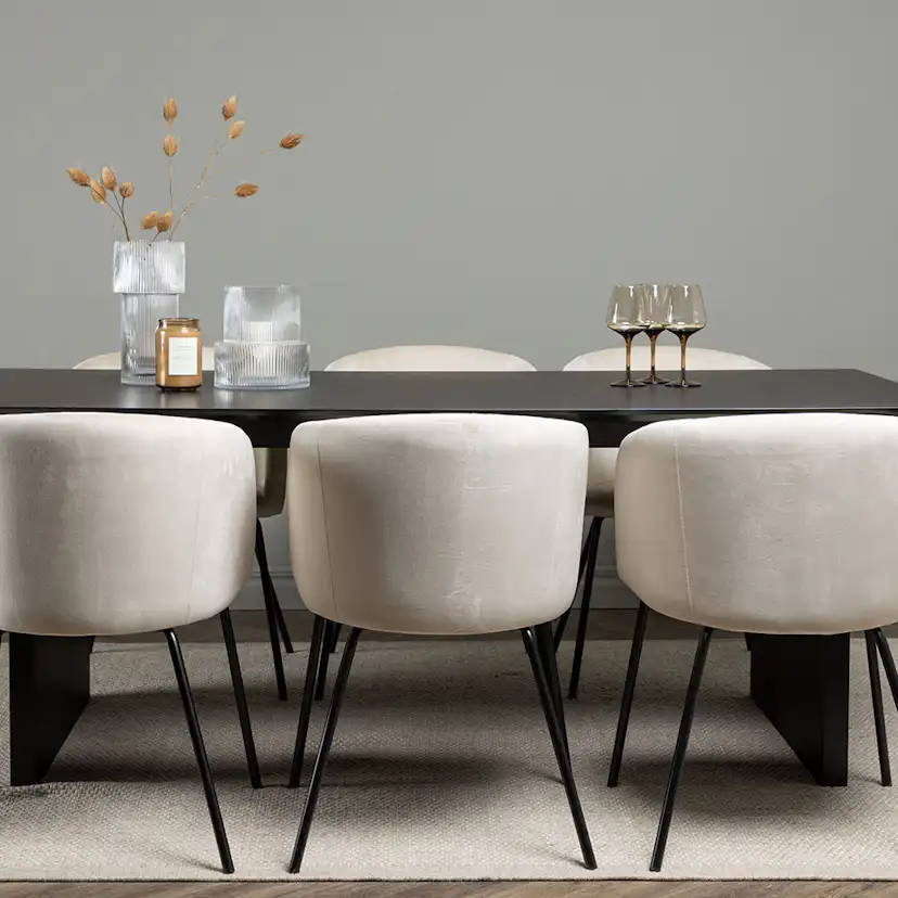 Matgrupp Venture Home Vail med 6 Berit Stolar Sammet