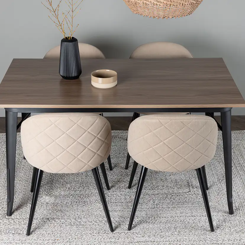 Matgrupp Venture Home Tempe Matbord 140 cm & 4 Velvet Stolar i Sammet