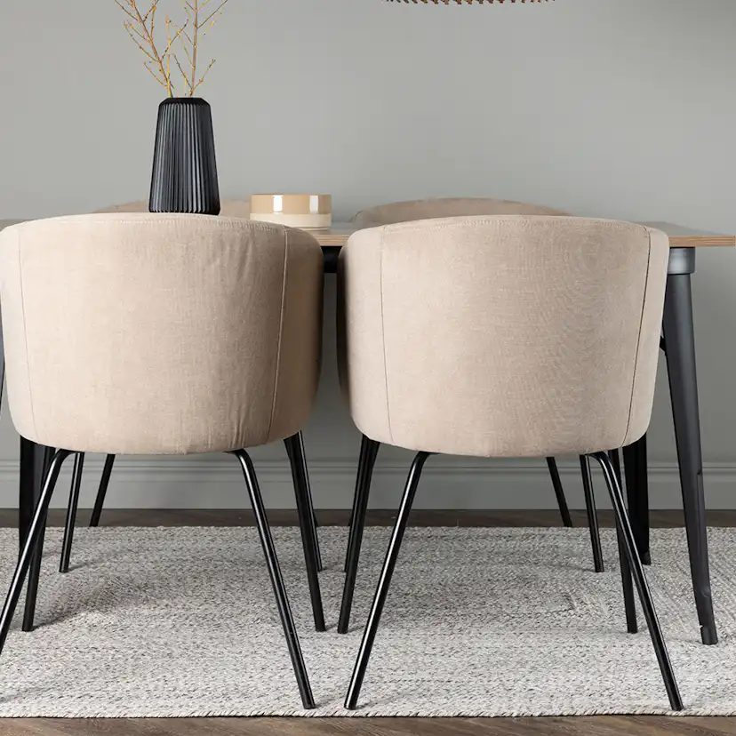 Matgrupp Venture Home Tempe 140 cm med 4 Berit Stolar