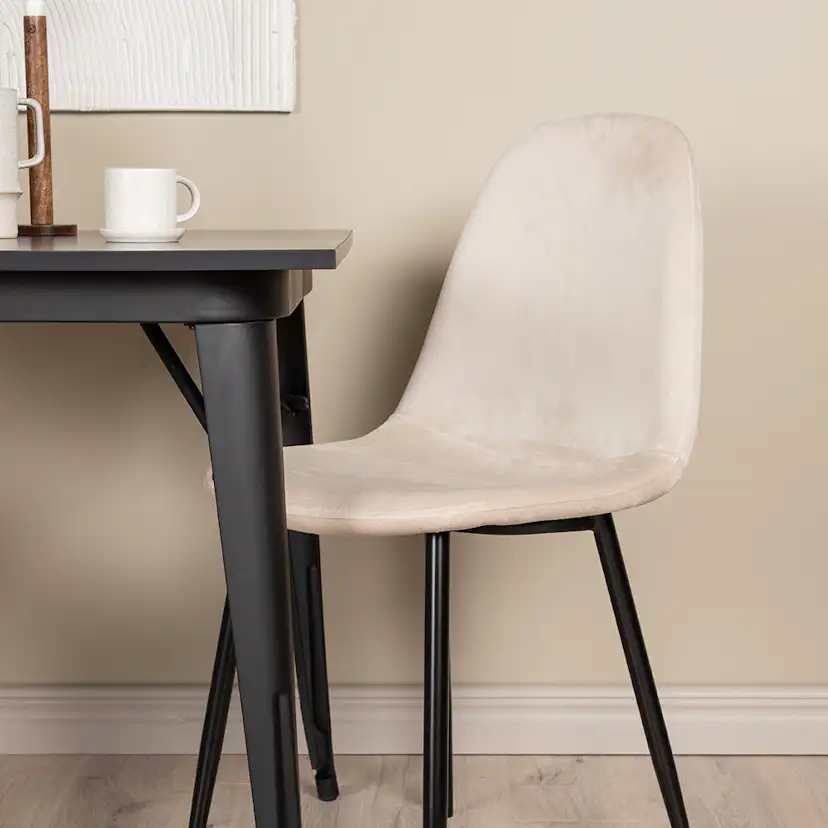 Matgrupp Venture Home Tempe med 2 Polar Stolar Sammet