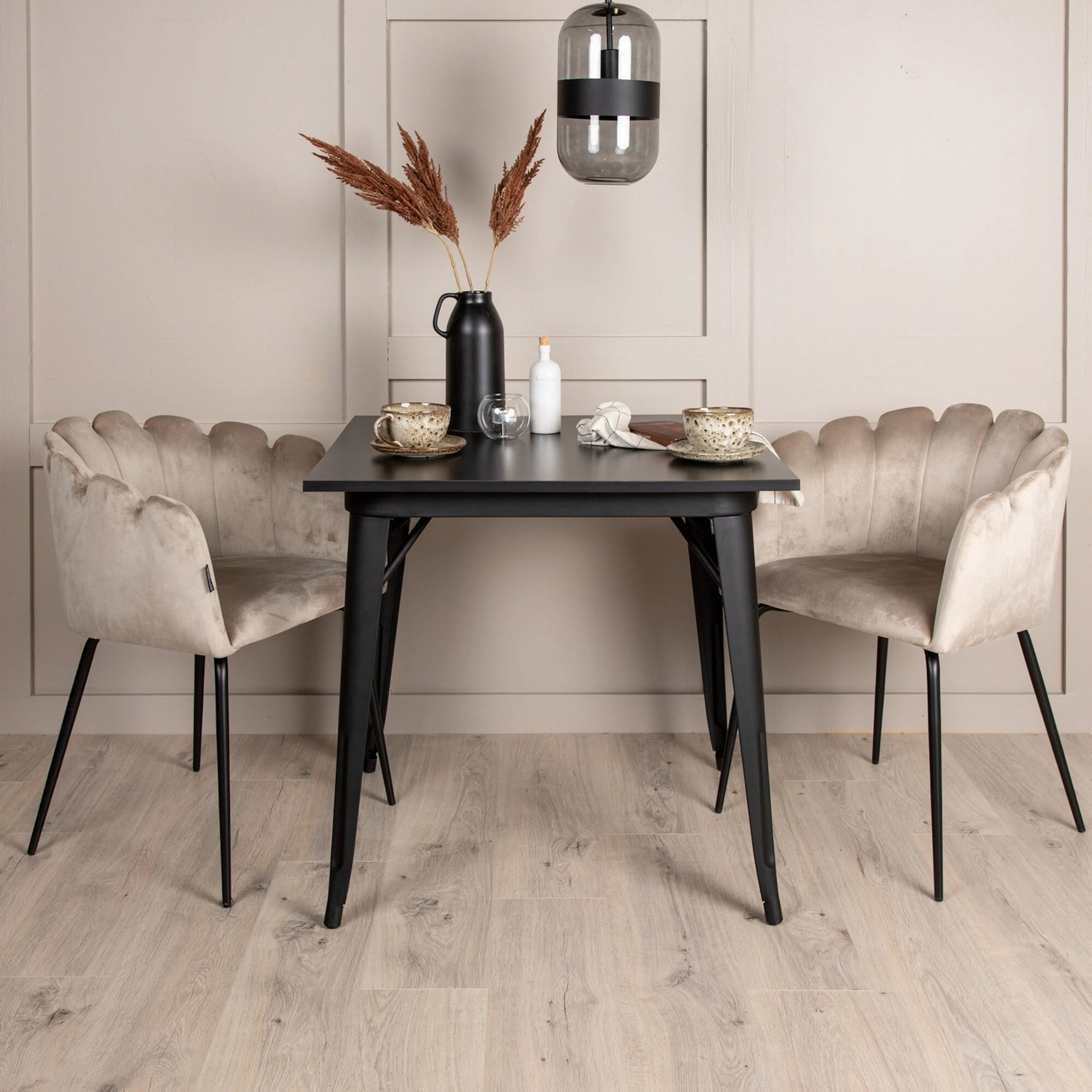 Matgrupp Venture Home Tempe med 2 Limhamn Stolar