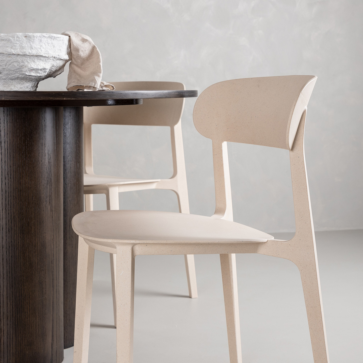 Matgrupp Venture Home Olivia med 4 Åstol Stolar