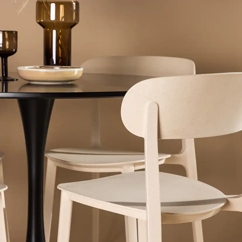 Matgrupp Venture Home Glade Ø 100 cm med 4 Åstol Stolar