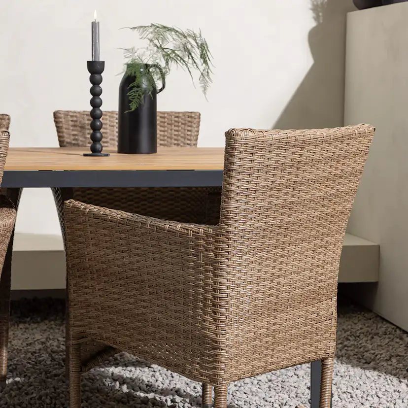 Matgrupp Venture Home Break Bord med 4 Malina Stolar