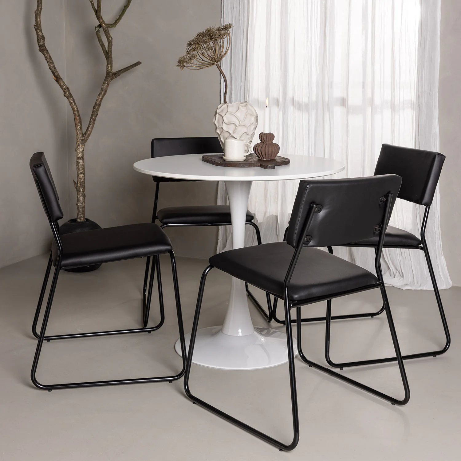 Matgrupp Venture Home Hamden Ø80 cm med 4 Kenth stolar