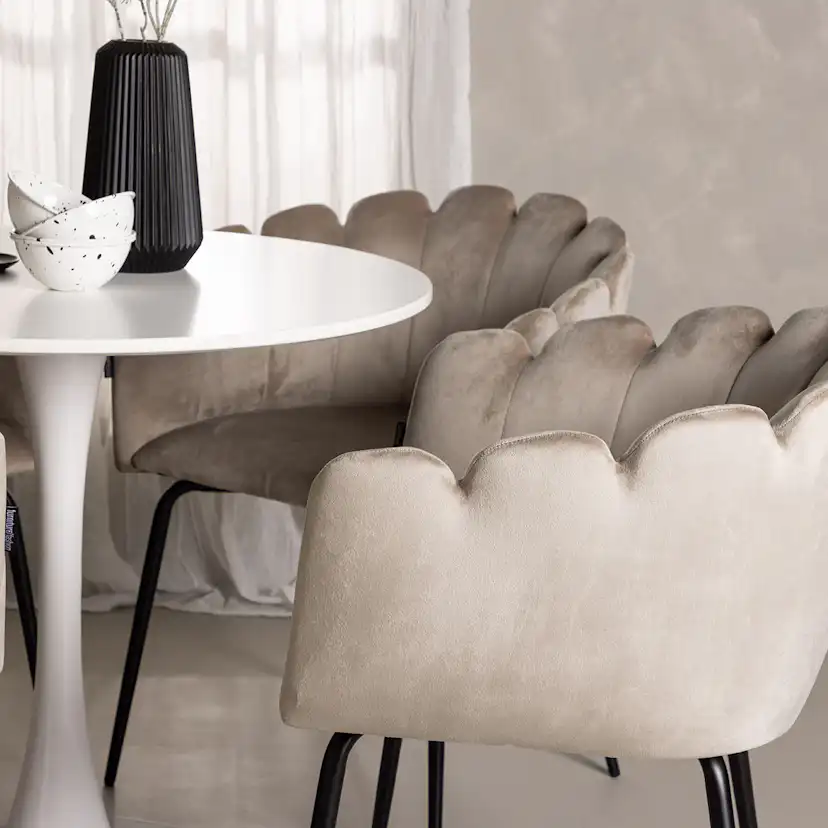 Matgrupp Venture Home Hamden Ø80 cm med 4 Limhamn stolar