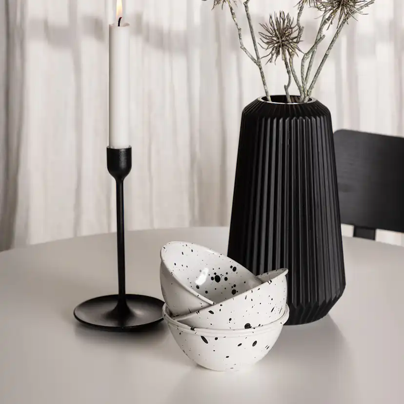 Matgrupp Venture Home Hamden Ø80 cm med 4 Montros stolar