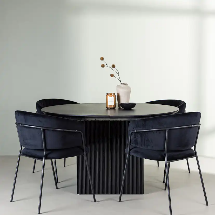 Matgrupp Venture Home Matilda med 4 Selma Stolar