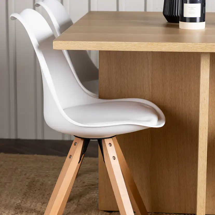 Matgrupp Venture Home Leo med 4 Zeno Stolar