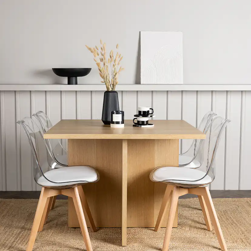 Matgrupp Venture Home Leo med 4 Edvin Stolar