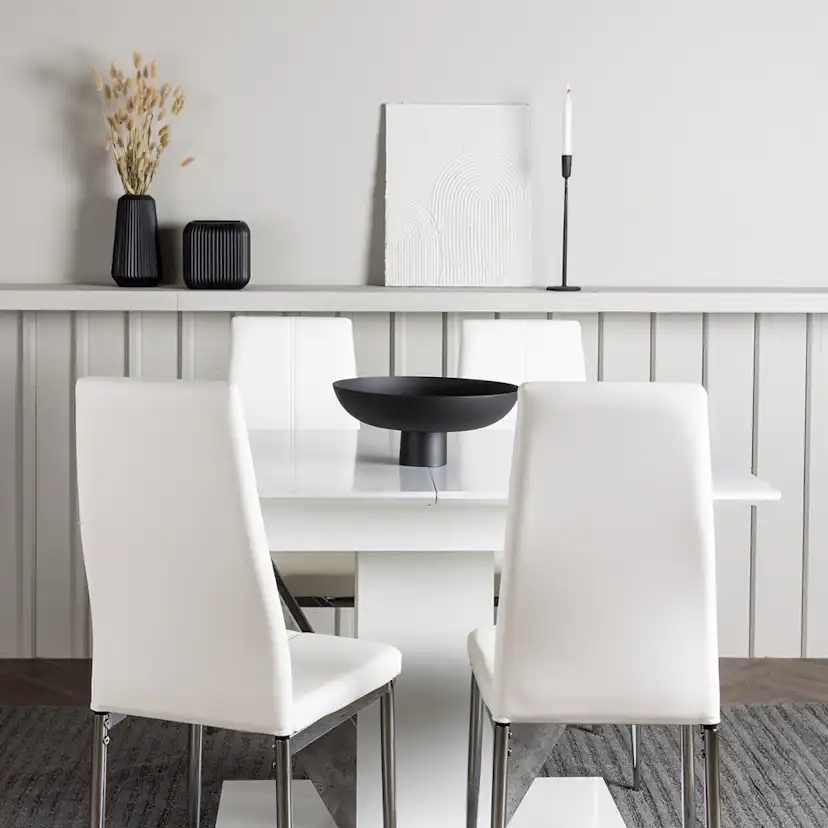 Matgrupp Venture Home Disa med 4 Pastill Stolar