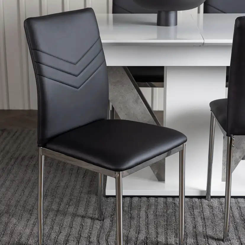 Matgrupp Venture Home Disa med 4 Lily Stolar