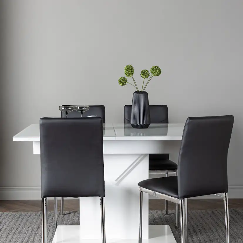 Matgrupp Venture Home Pluto med 4 Lily Stolar