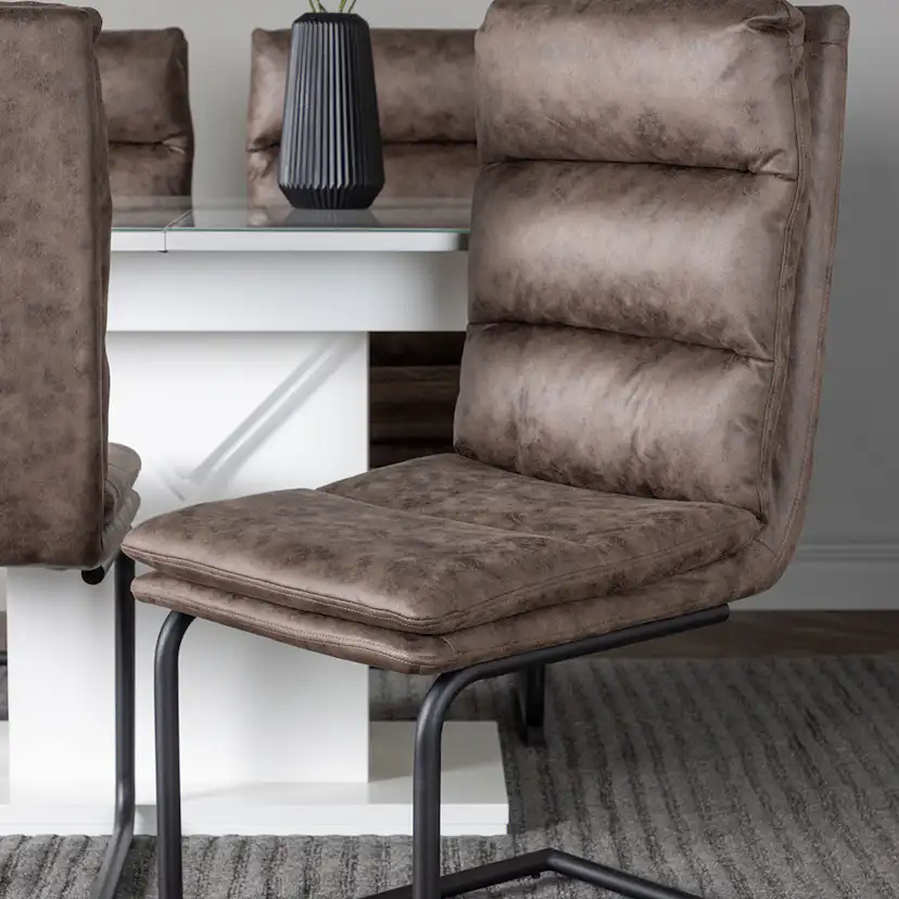 Matgrupp Venture Home Pluto med 4 Zizo Stolar