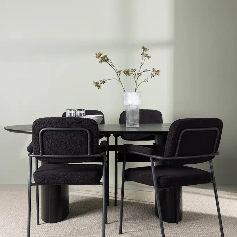 Matgrupp Venture Home Isolde med 4 st Yesterday stolar