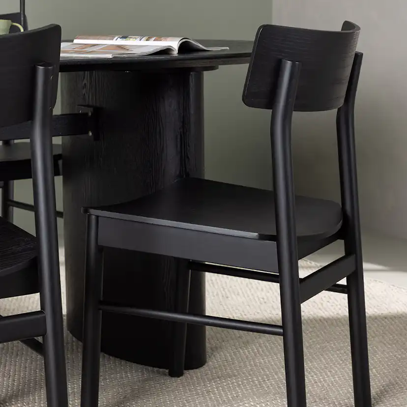 Matgrupp Venture Home Isolde med 4 st Montros stolar