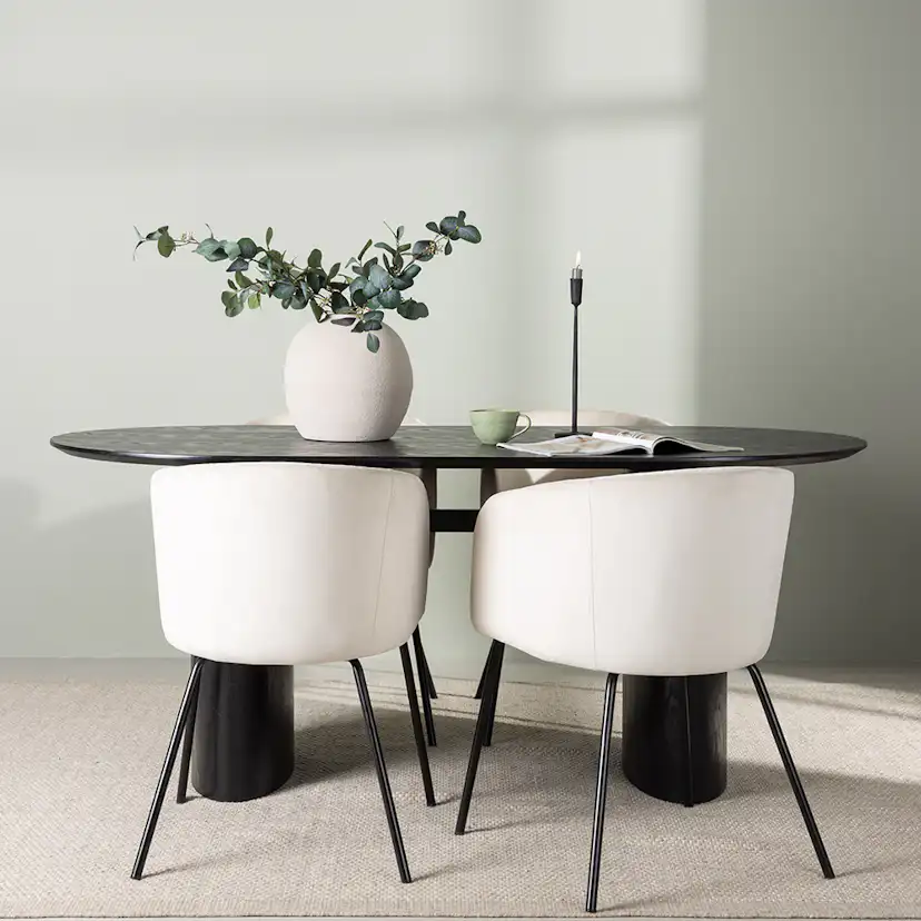 Matgrupp Venture Home Isolde med 4 st Berit stolar