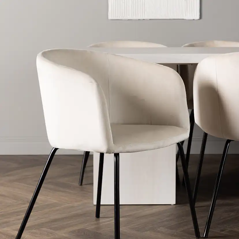 Matgrupp Venture Home Olga med 6 st Berit stolar