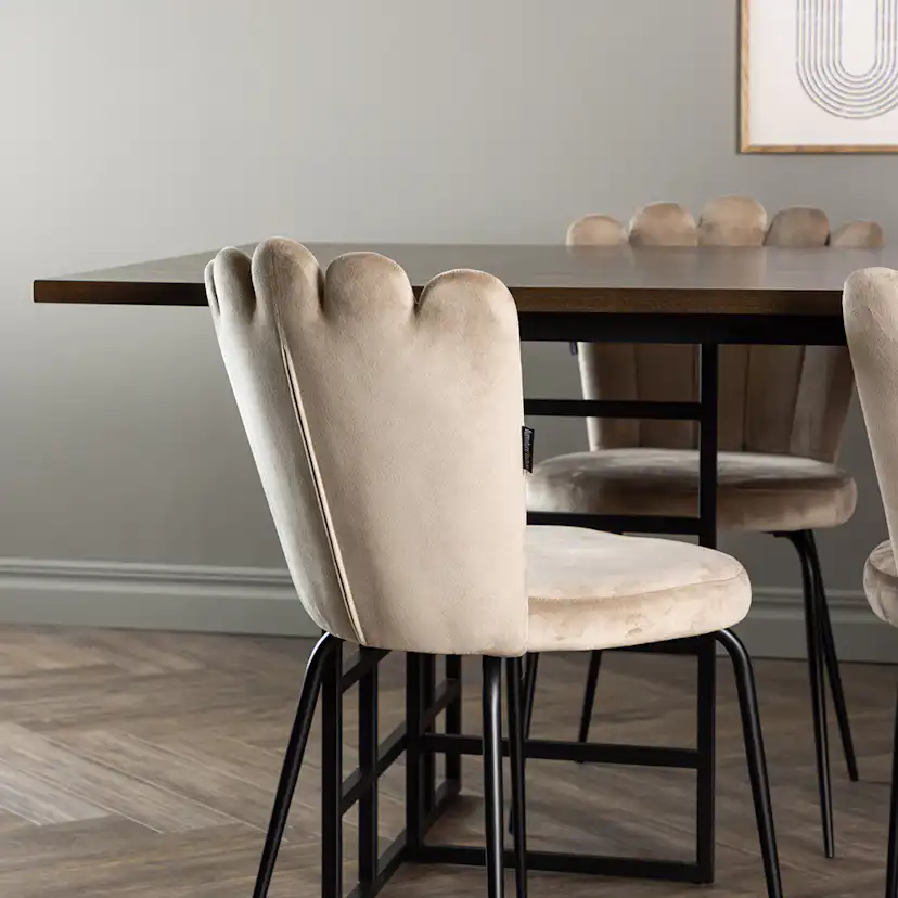 Matgrupp Venture Home Ystad med 6 st Limhamn Light stolar