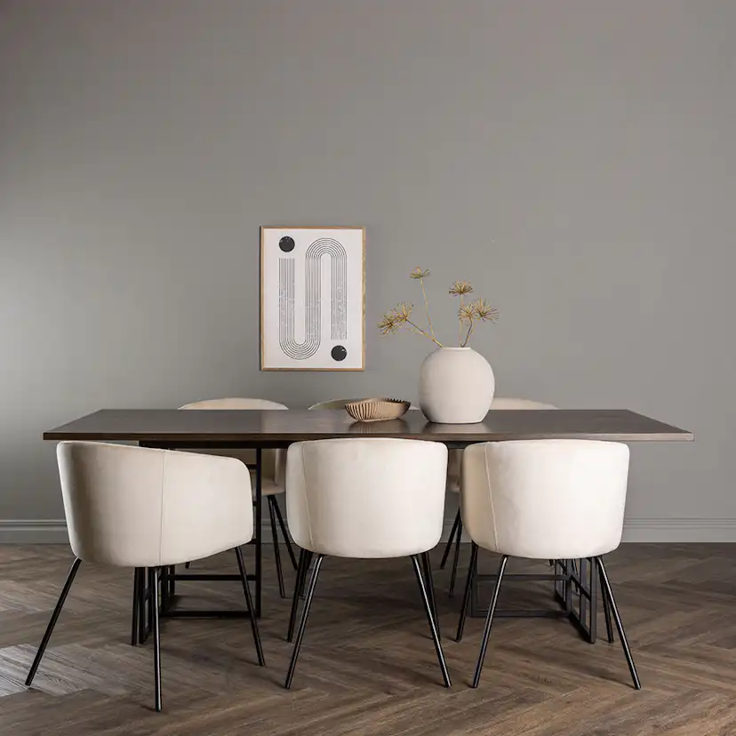 Matgrupp Venture Home Ystad med 6 st Berit stolar