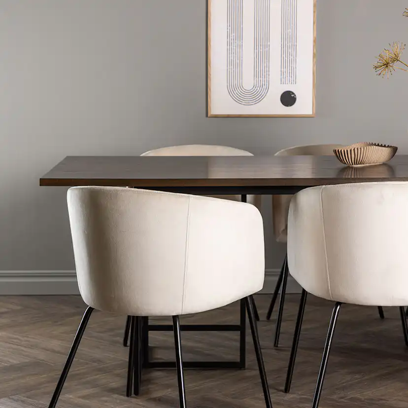 Matgrupp Venture Home Ystad med 6 st Berit stolar