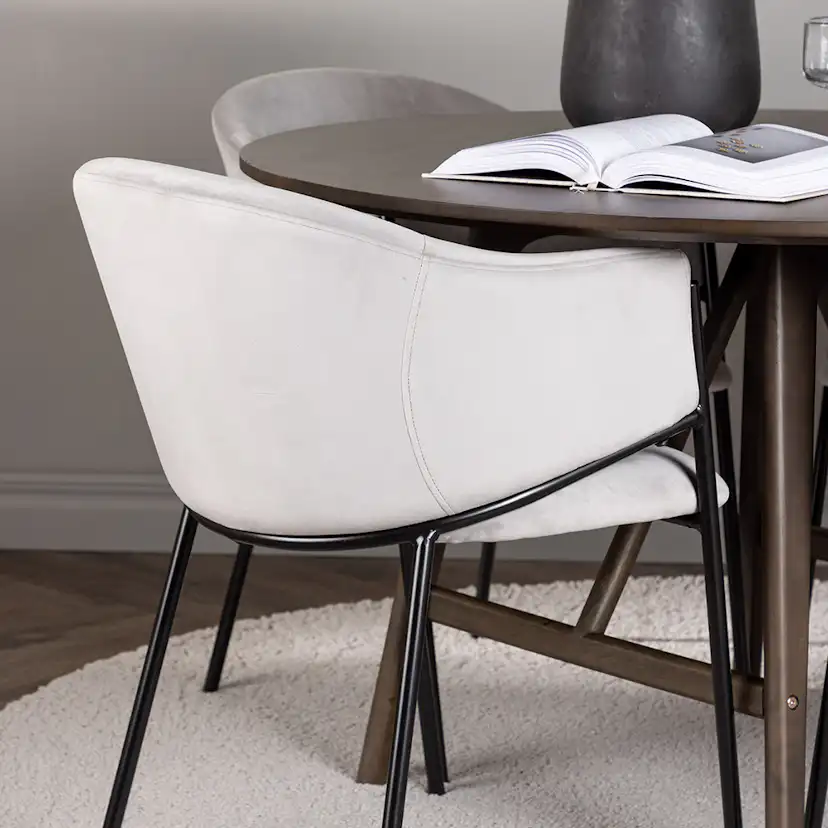 Matgrupp Venture Home Kaseidon Ø100 cm med 4 st Evelina stolar