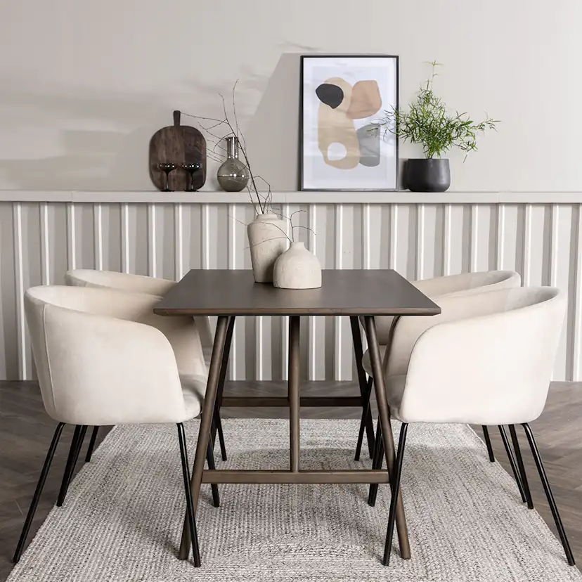 Matgrupp Venture Home Kaseidon med 4 st Berit stolar