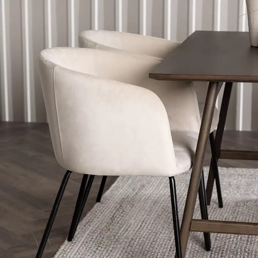 Matgrupp Venture Home Kaseidon med 4 st Berit stolar