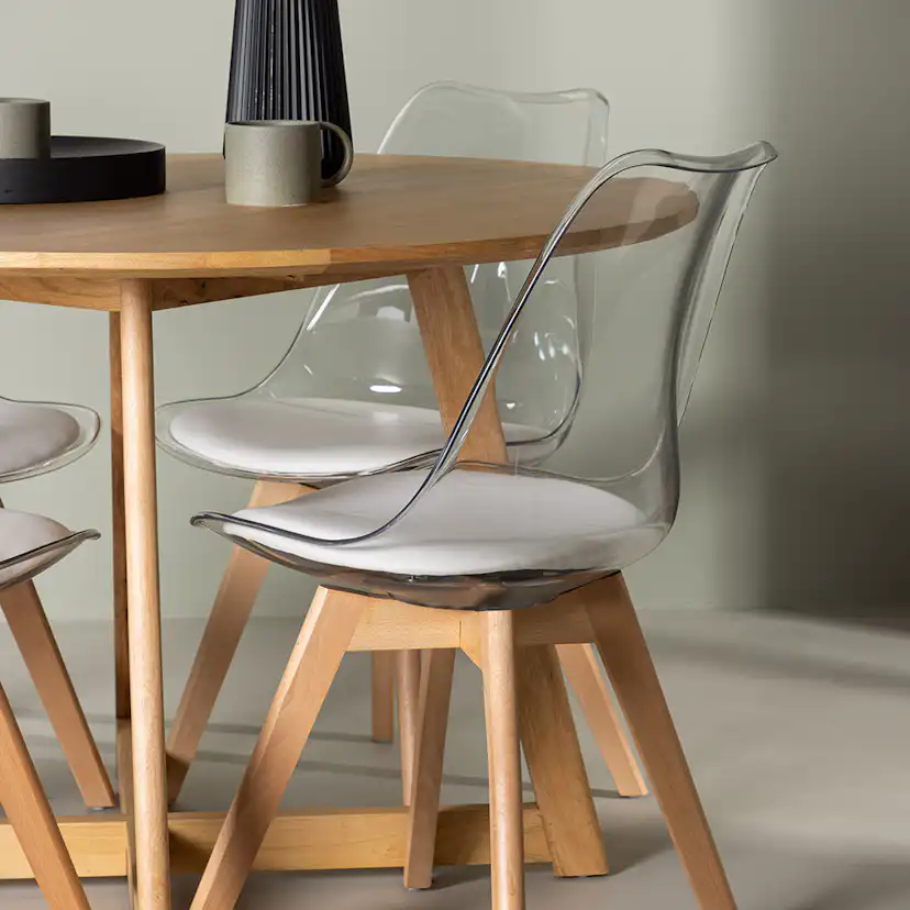 Matgrupp Venture Home Yakidon Ø120 cm med 4 st Edvin stolar