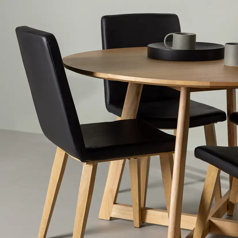 Matgrupp Venture Home Yakidon Ø120 cm med 4 st Today stolar