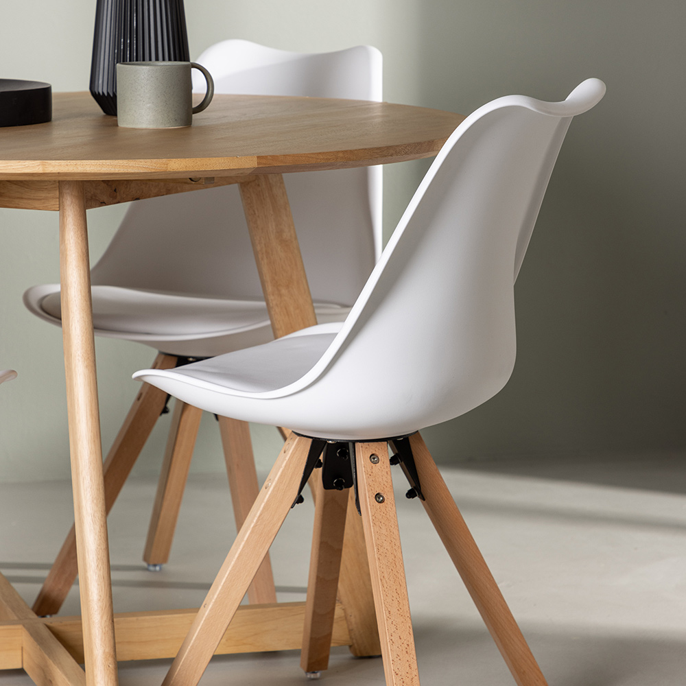 Matgrupp Venture Home Yakidon Ø120 cm med 4 st Zeno stolar