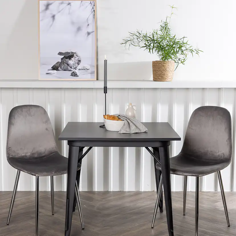 Matgrupp Venture Home Tempe med 2 st Eva stolar