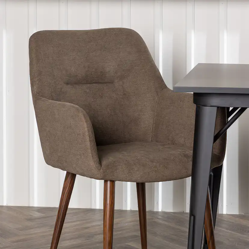 Matgrupp Venture Home Tempe med 2 st Tomorrow stolar